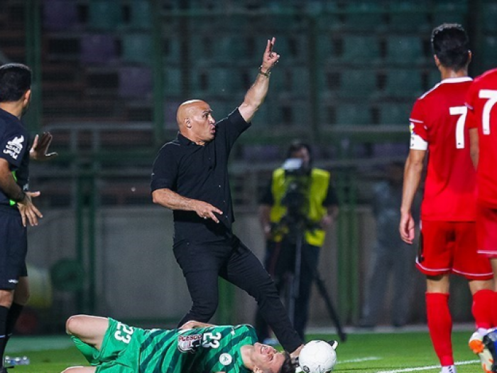 منصوریان: صنعت نفت می‌توانست از پرسپولیس امتیاز بگیرد