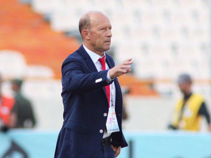 سرمربی پرسپولیس به نشست خبری تبریز نمی‌رسد