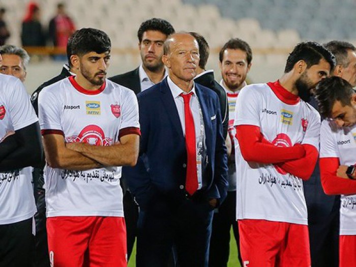 سرمربی پرسپولیس به قطر سفر می‌کند