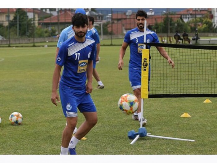 هافبکی که بیست و دومین بازیکن استقلال شد