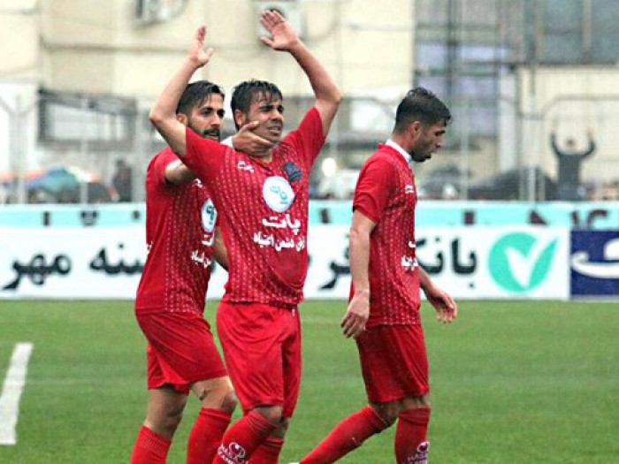 نظری: بازیکن استقلال به من توهین کرد