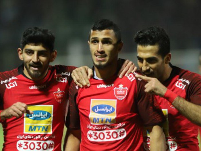 بازگشت پرسپولیس به جمع مدعیان با پیروزی پرگل برابر ذوب‌آهن