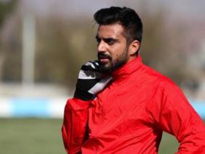 سینا عشوری از فوتبال خداحافظی کرد